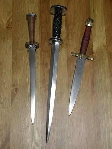 Knife vs Dagger